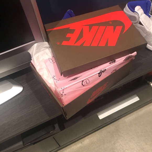 Nike Travis Scott Jordan 1 sz 9 used - Picture 7 of 8